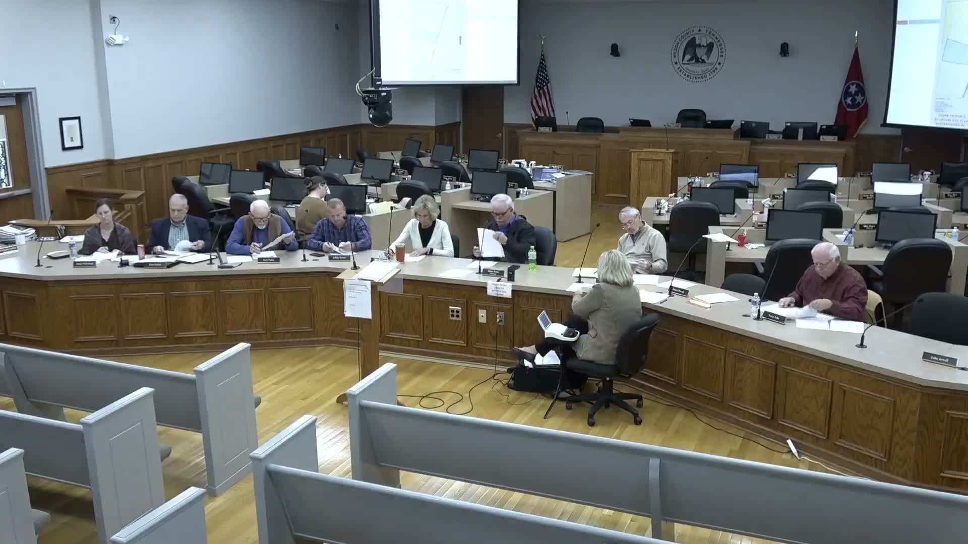 Planning commission backs revised PUD rules, sends recommendation to county commission