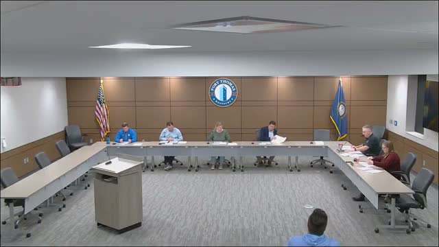 Board grants 33‑foot driveway setback variance for proposed South Fort Thomas home