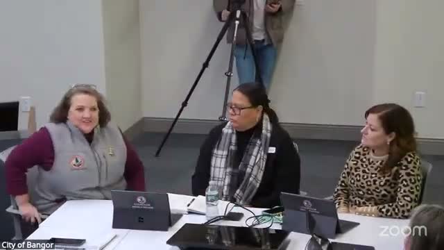 Council questions bonding, costs as staff prepares central-kitchen contract work