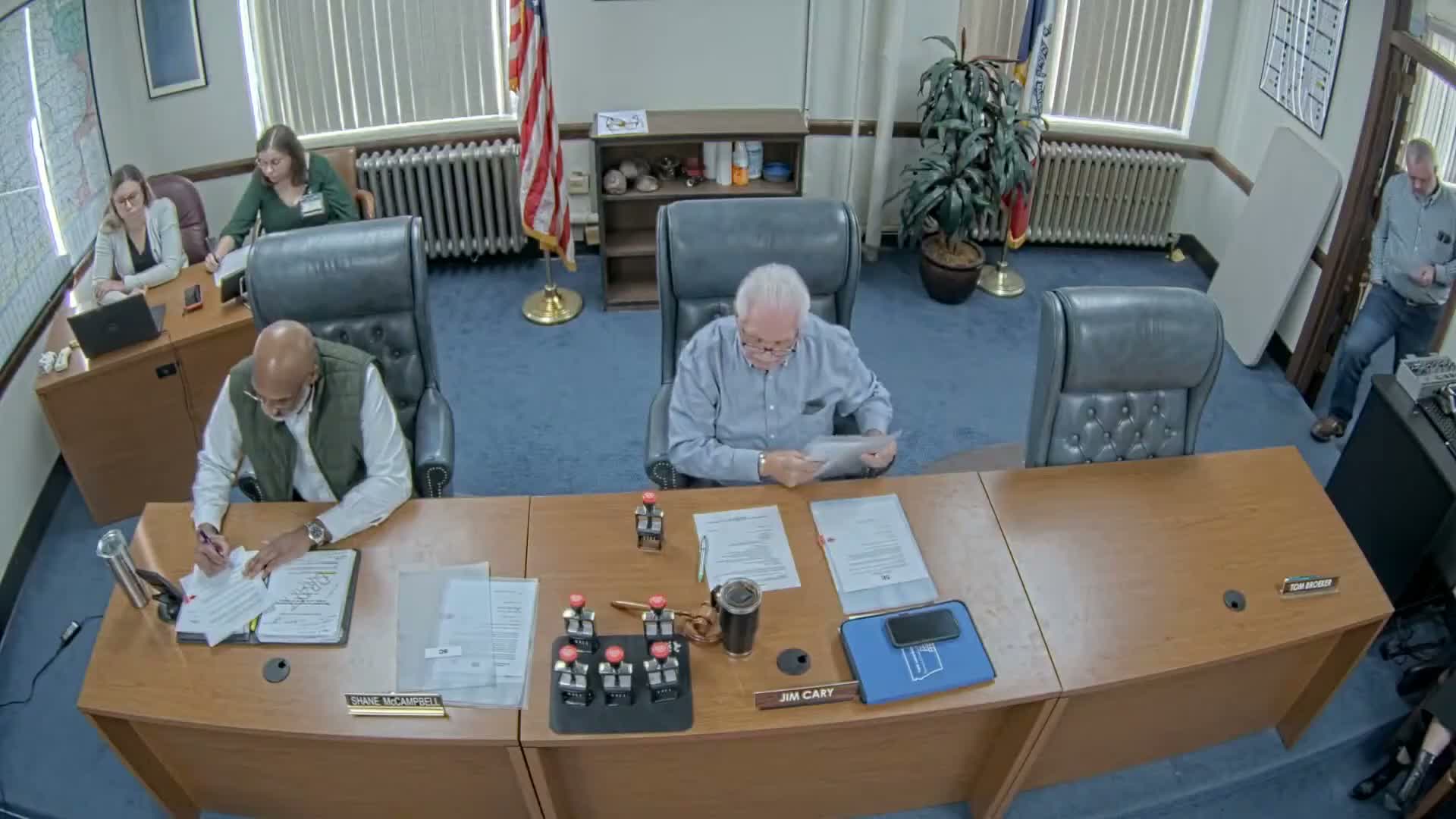 Votes at a glance: Des Moines County board sets hearings, accepts subdivision plan, approves property sale and appointments