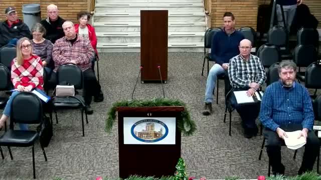 Board rejects rezone for Skinner parcel but approves minor subdivision with three‑home limit