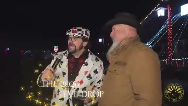 Show Low rings in 2026 with traditional 'deuce of clubs' drop, fireworks and community celebration