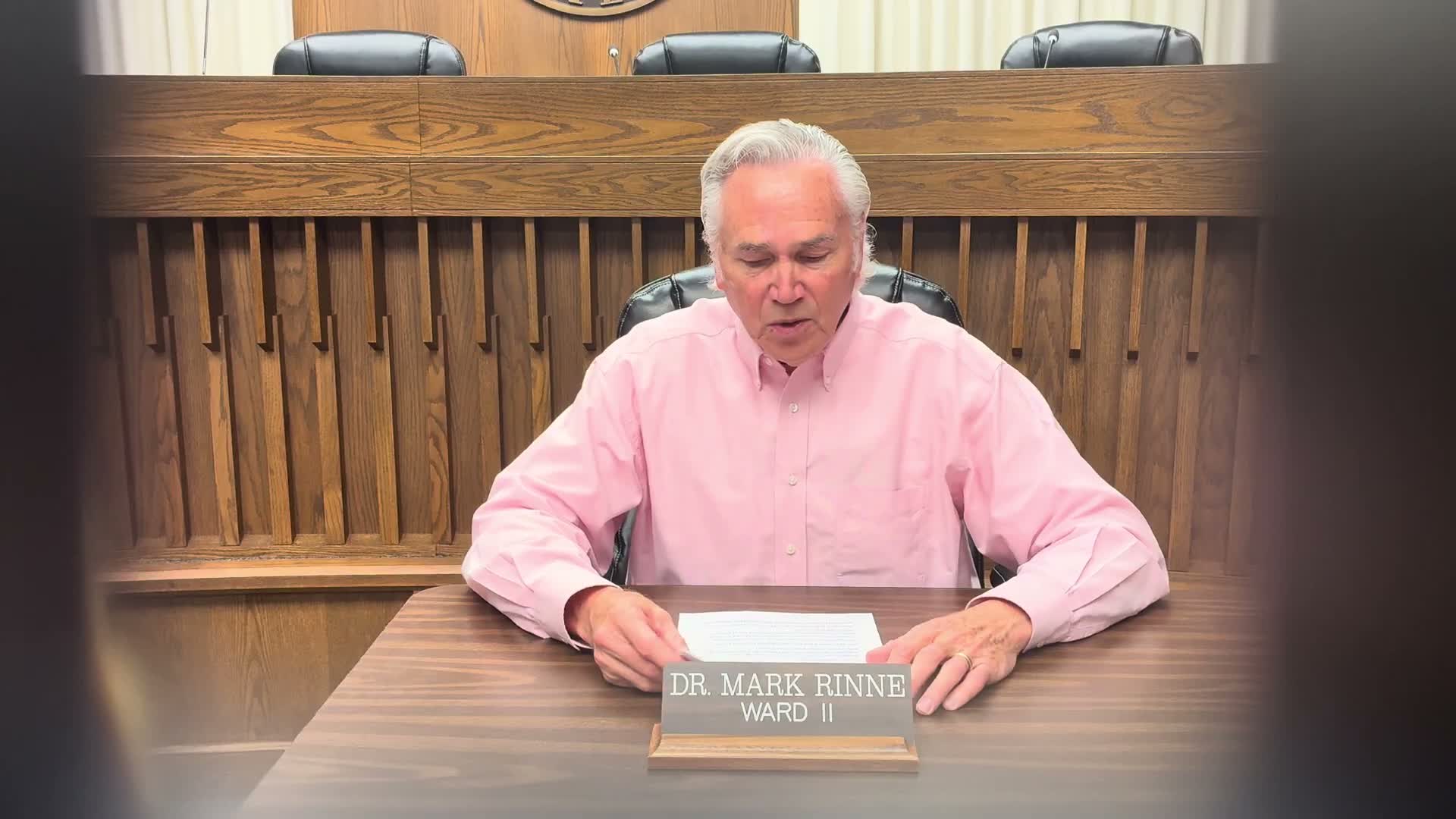 Council reports annexations, approves intersection redesign contract and ball-field lights; liquor-license transfer withdrawn