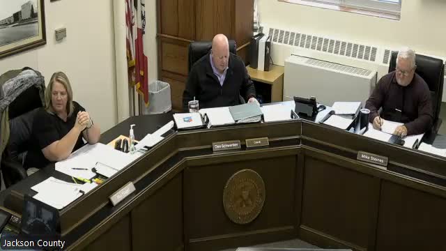 Jackson County supervisors swear in new recorder, keep leadership and name official newspaper for 2026