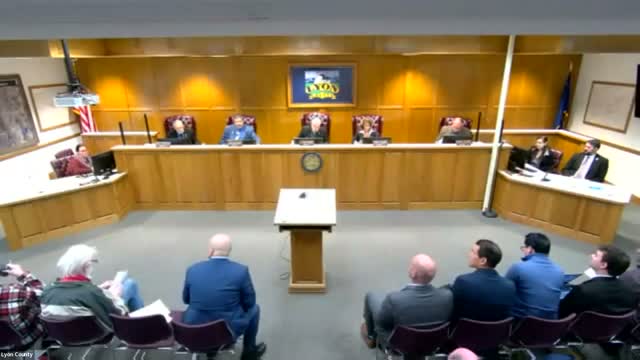 Lyon County delays decision on 400 MW Winston FC solar project amid traffic, setback and review concerns