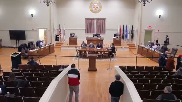 Council amends zoning rewrite to require historic commission review and sends duplex-size changes back to first passage