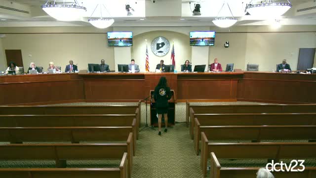 Mother, community members tell Douglas County commissioners they received no answers after 2025 slaying