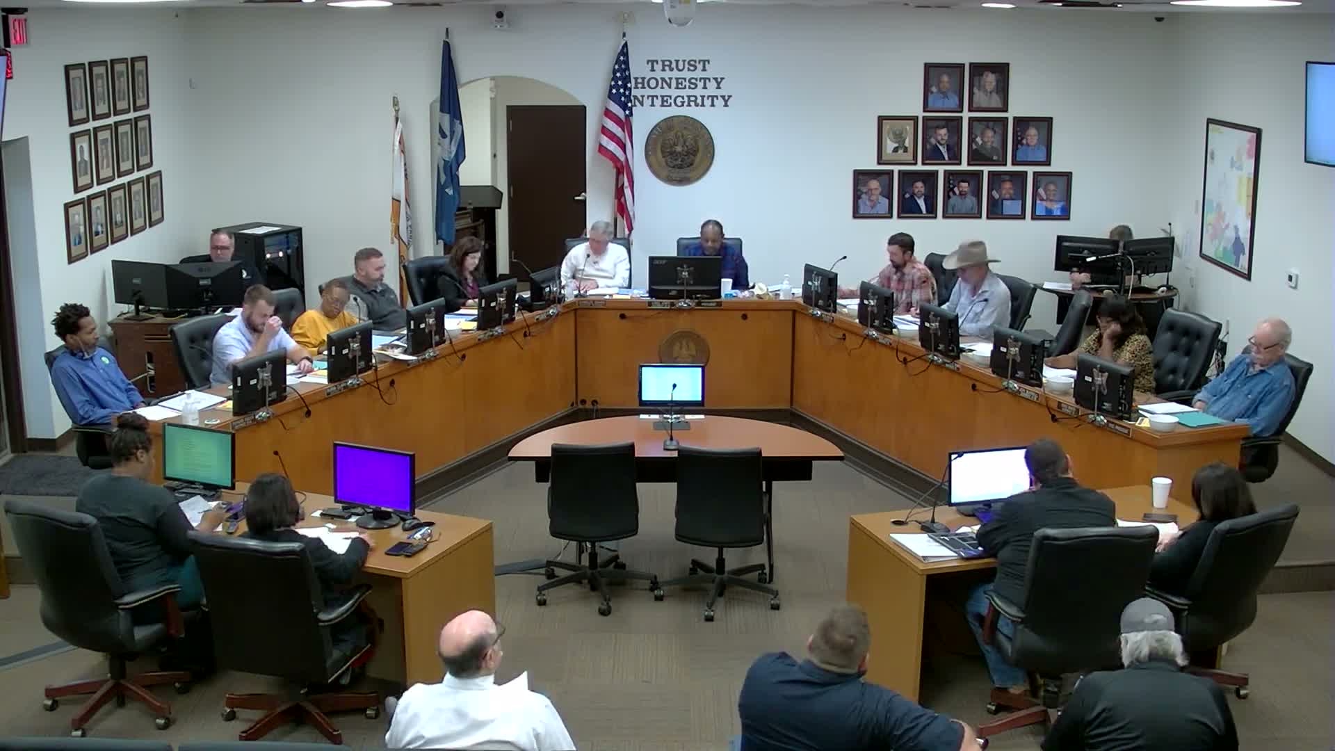 Police Jury authorizes check-signing and appoints Lillian Garcia as parish treasurer