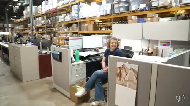 SD U-46 warehouse handles food, curriculum and electronics; foreman cites about 32,000 meals daily