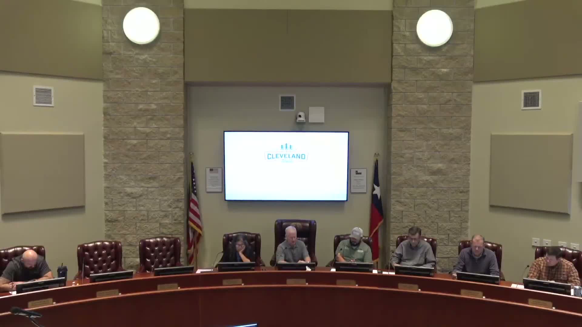 Cleveland airport board proposes voluntary traffic-pattern guideline after pilots report congestion