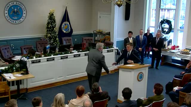 Richard Schaeffer sworn in as Babylon supervisor; deputies and town officials also take oaths