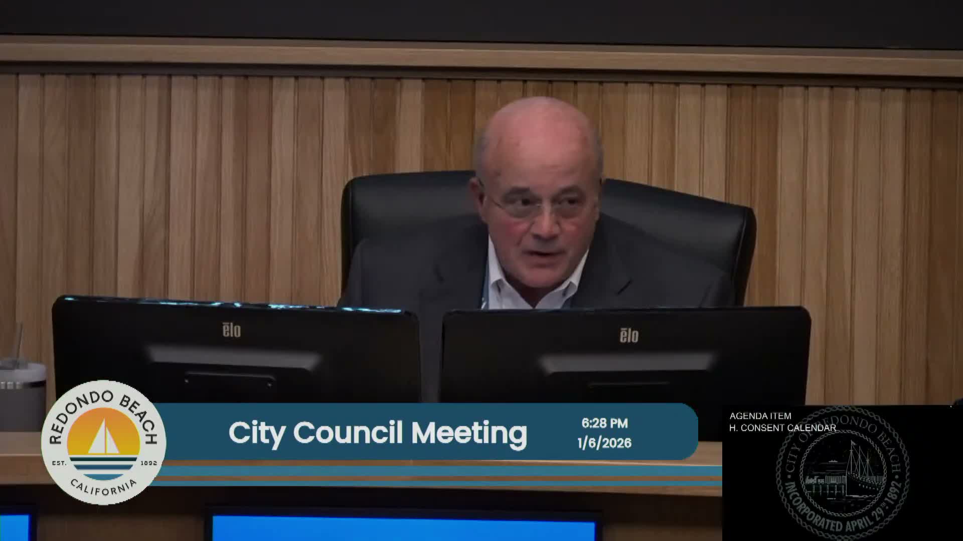 Council approves pay adjustment in city manager's employment amendment after evaluation