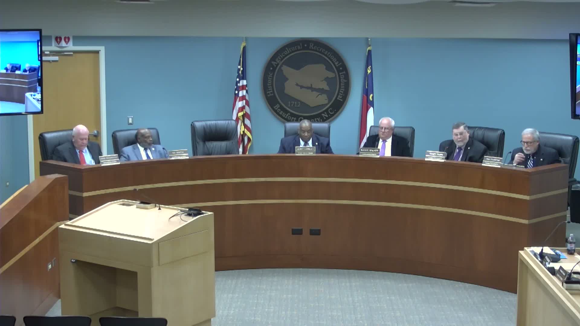 Beaufort County commissioners vote 4–2 to ask legislators to propose a 6% local occupancy tax