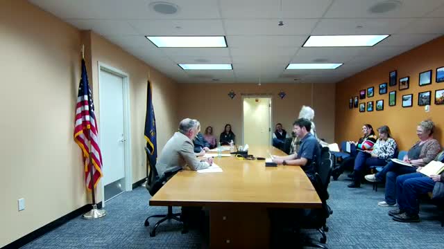 Klamath County declares local emergency for Lake Emona levee and pump‑station repairs