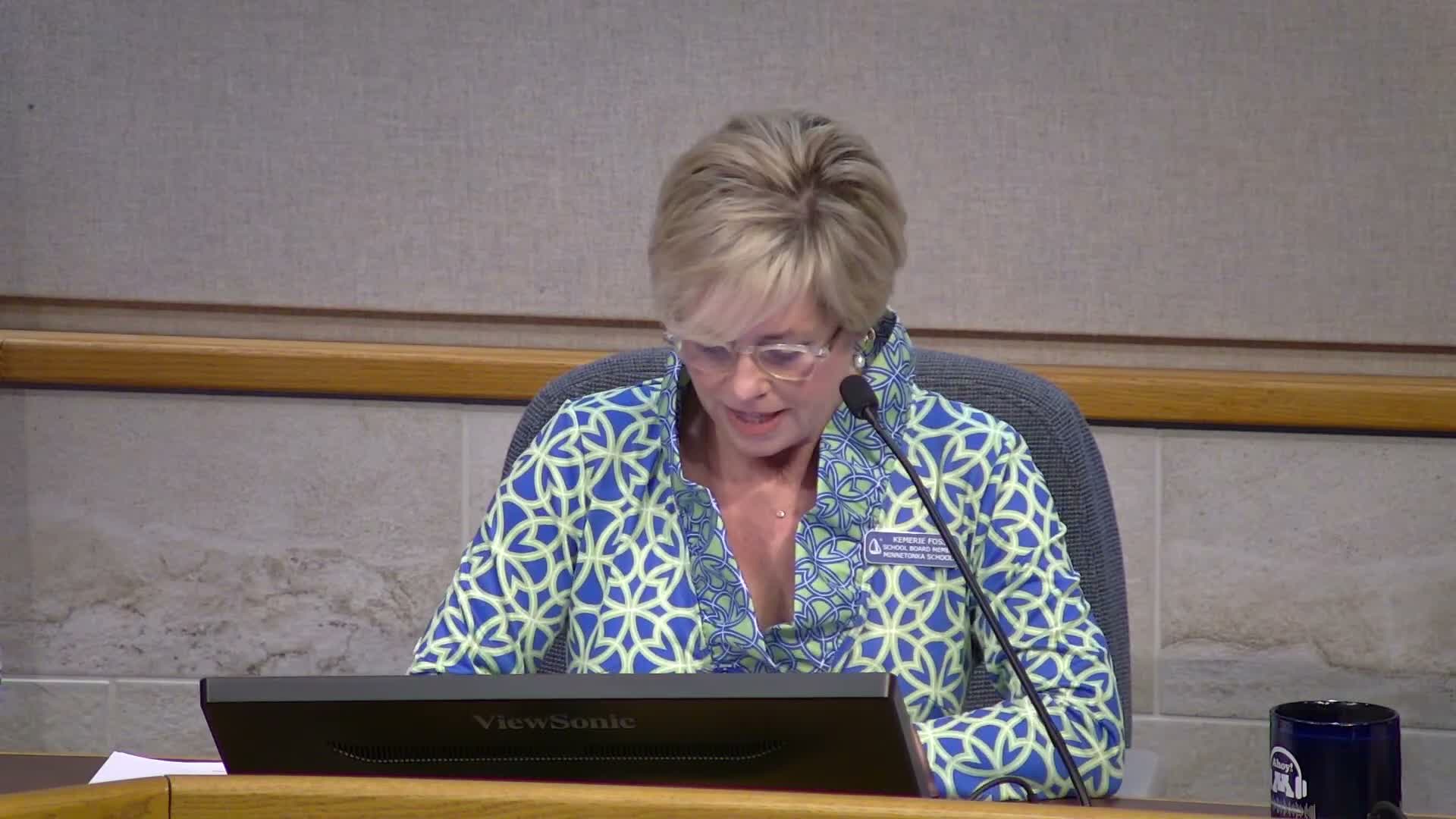 Minnetonka board elects Kim Marie Foss chair, sets officers and meeting schedule