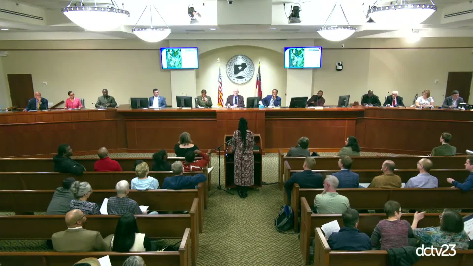 Douglas County approves 12‑month special use permit for Sweet Rose equestrian lessons with strict compliance conditions