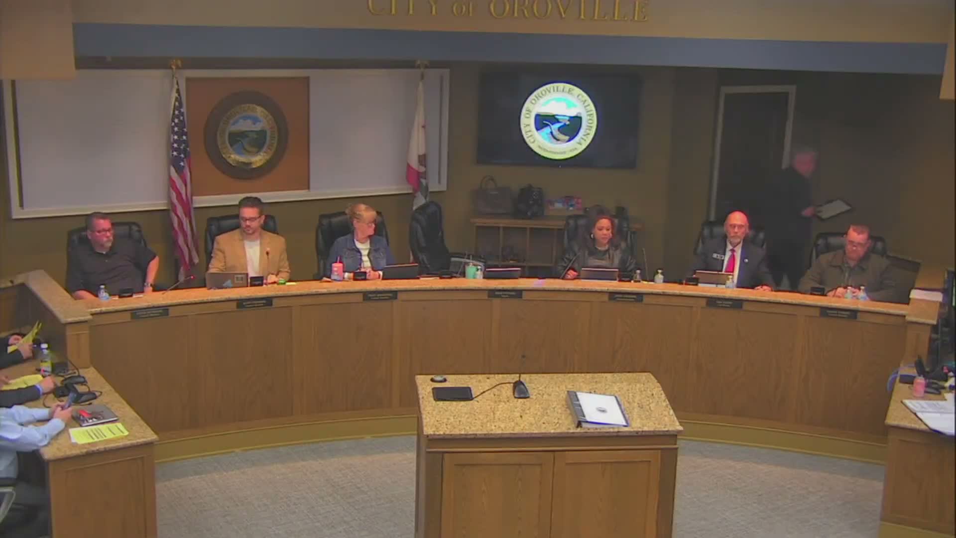 Oroville council approves consent items, park lighting, sewer contract and recognizes local builder