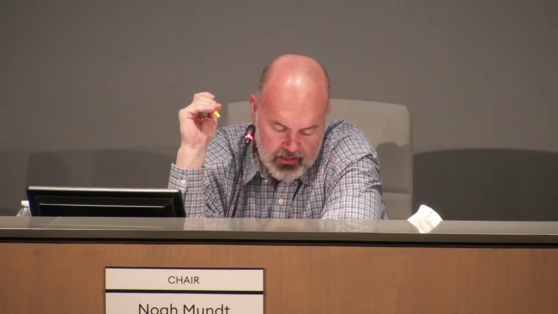 Planning commission gives Banner Gilbert clinic preliminary OK to pursue "CDs at risk" for 19,000-sq-ft addition