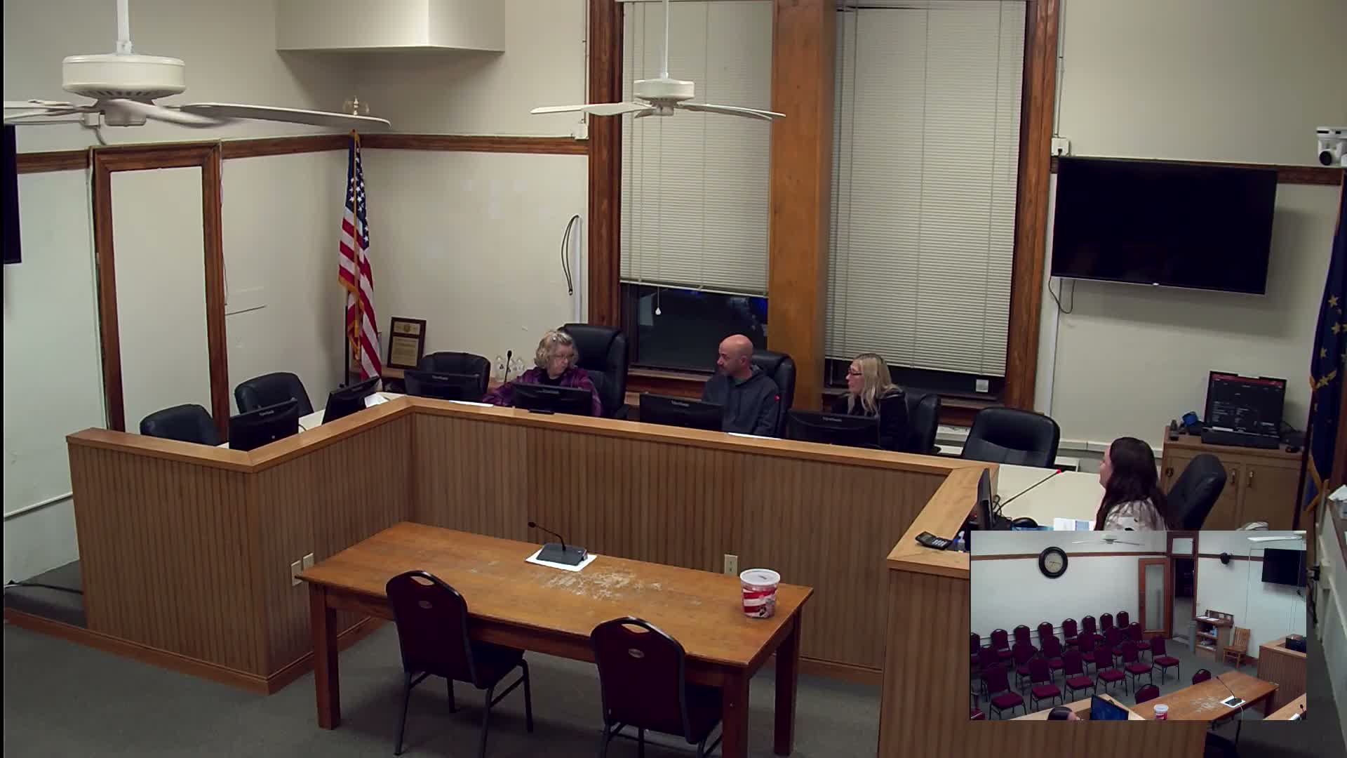 Board asks attorneys to review hydraulic‑geology issues as members raise concerns about water withdrawals and propose zoning limits on data centers