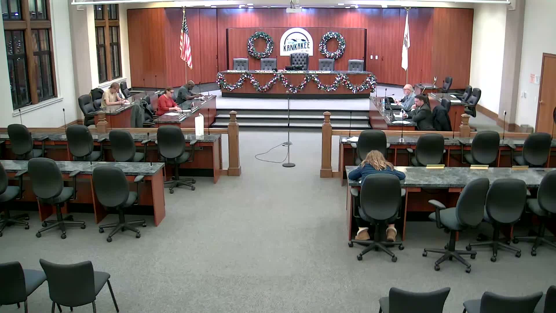 Kankakee aldermen debate cap, enforcement options for standalone smoke shops; no ordinance adopted