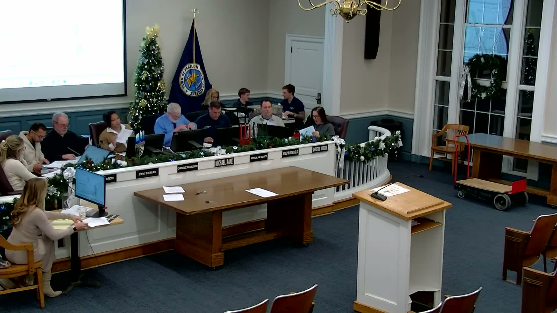 Popeyes proposal in Amityville draws questions on signage, hours and logo placement; applicant to revise