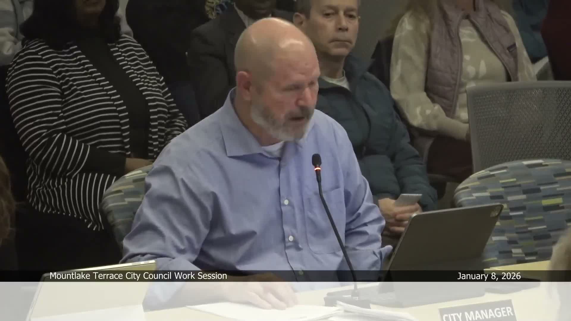 Mountlake Terrace swears in new council, elects Woodard as mayor; Wall chosen mayor pro tem