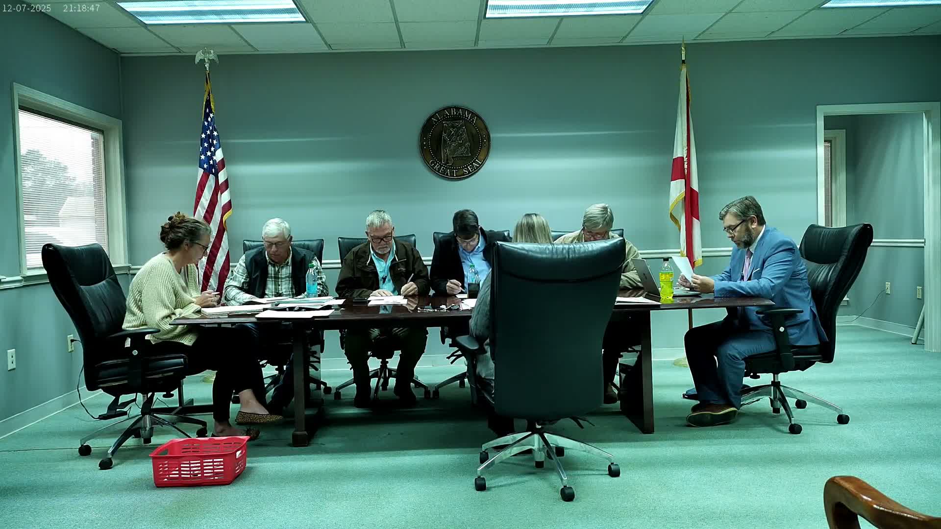 Lamar County 9-1-1 board approves hiring of full-time dispatcher