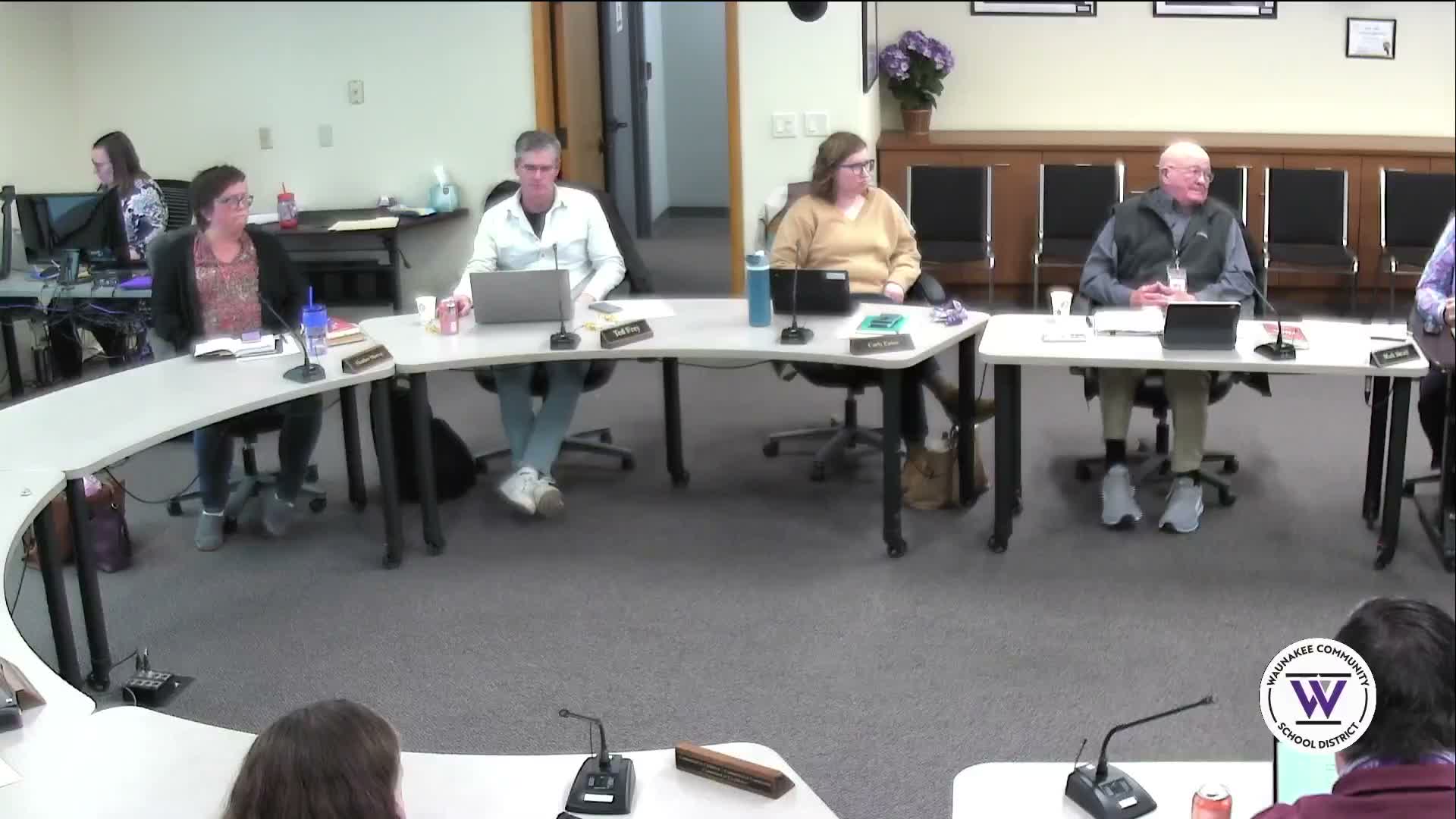 Waunakee board adds four kindergarten open-enrollment seats, prepares staff reallocation to expand 4K