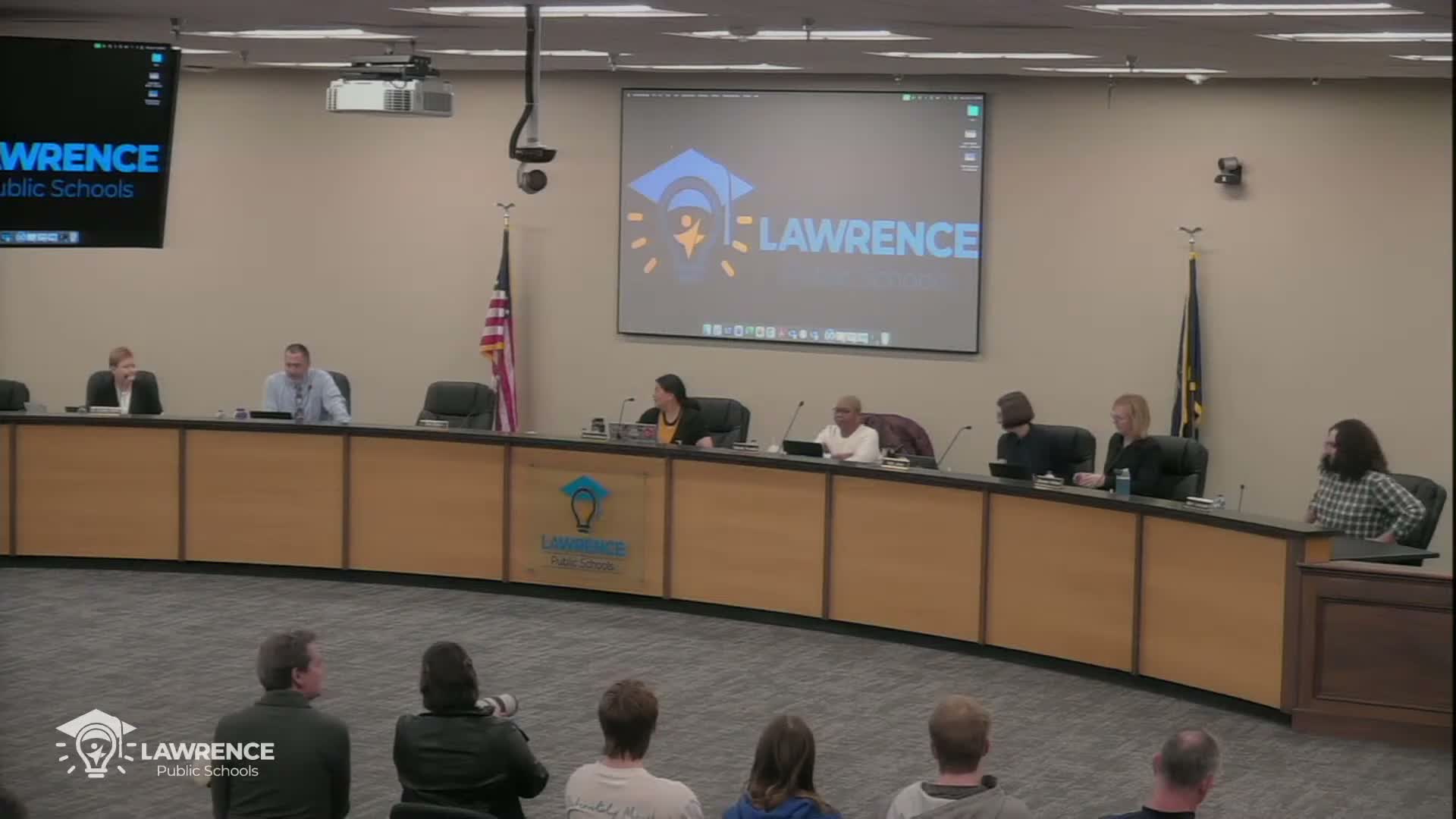 Lawrence school board appoints Bob Byers to fill vacancy, names him vice president