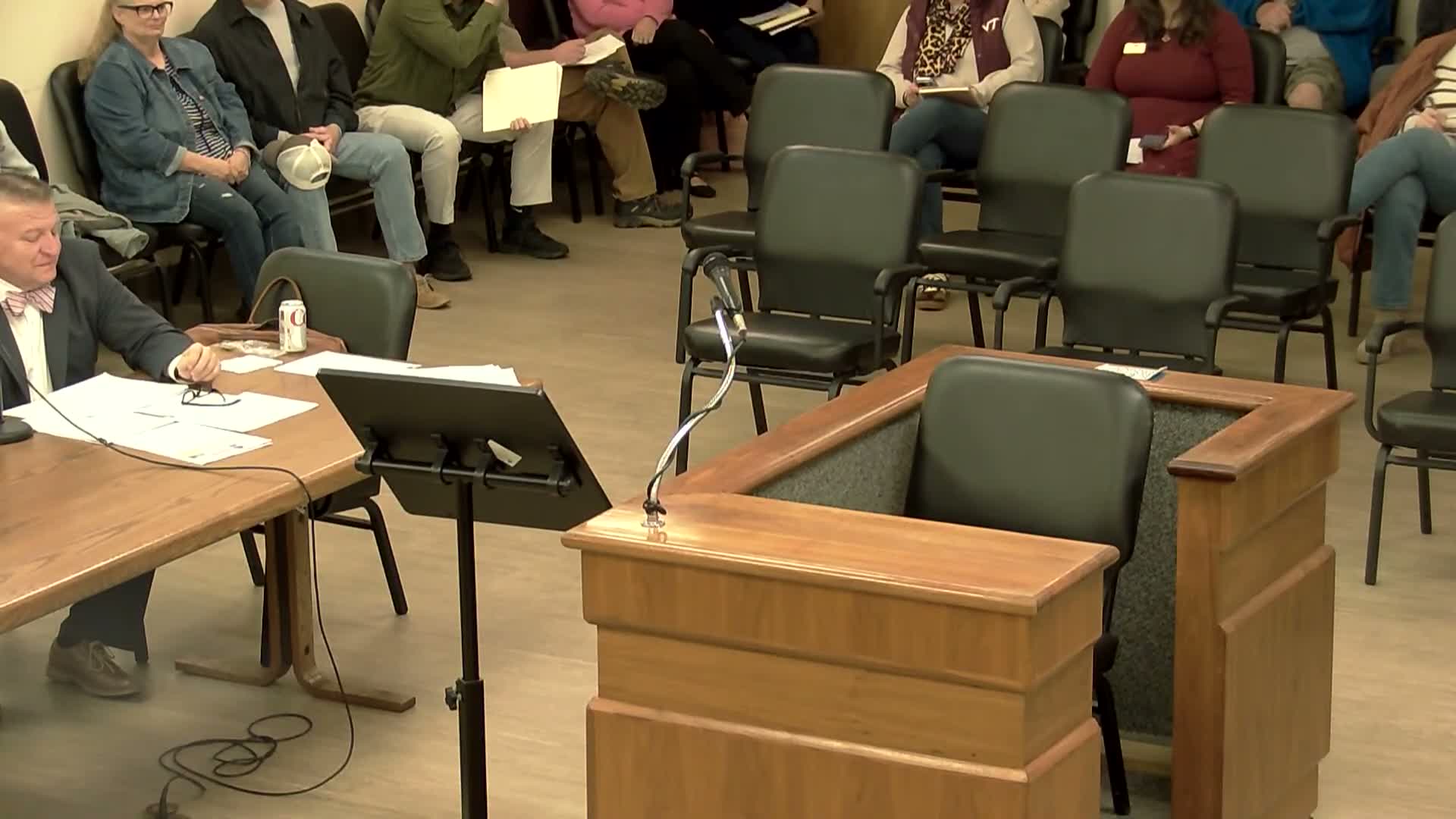 Parks director urges demo and bids for Stewart Park pool breezeway; board directs demo then revised bids