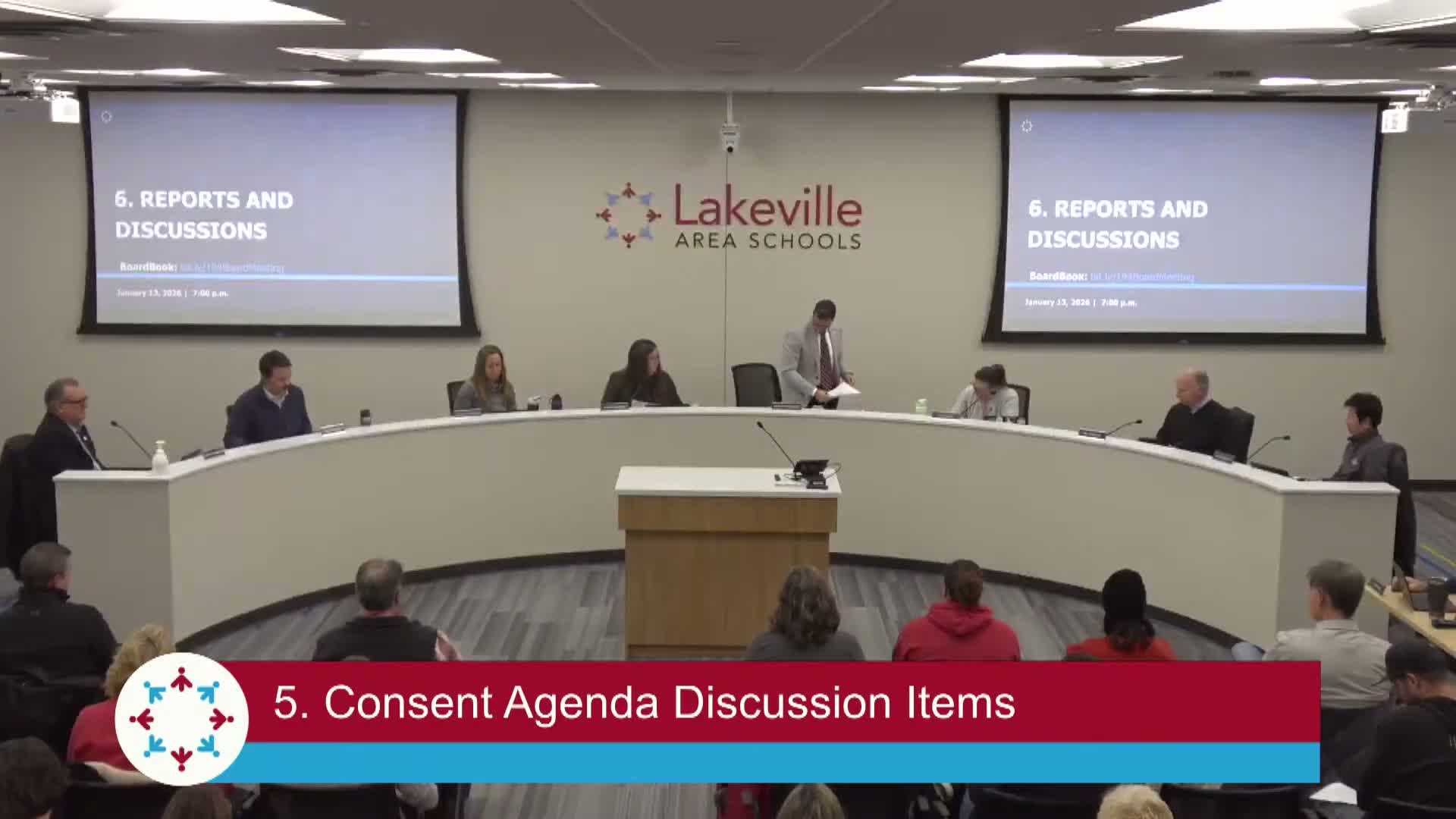 Board holds first reading to phase out weighted grades for incoming students; debate over timing