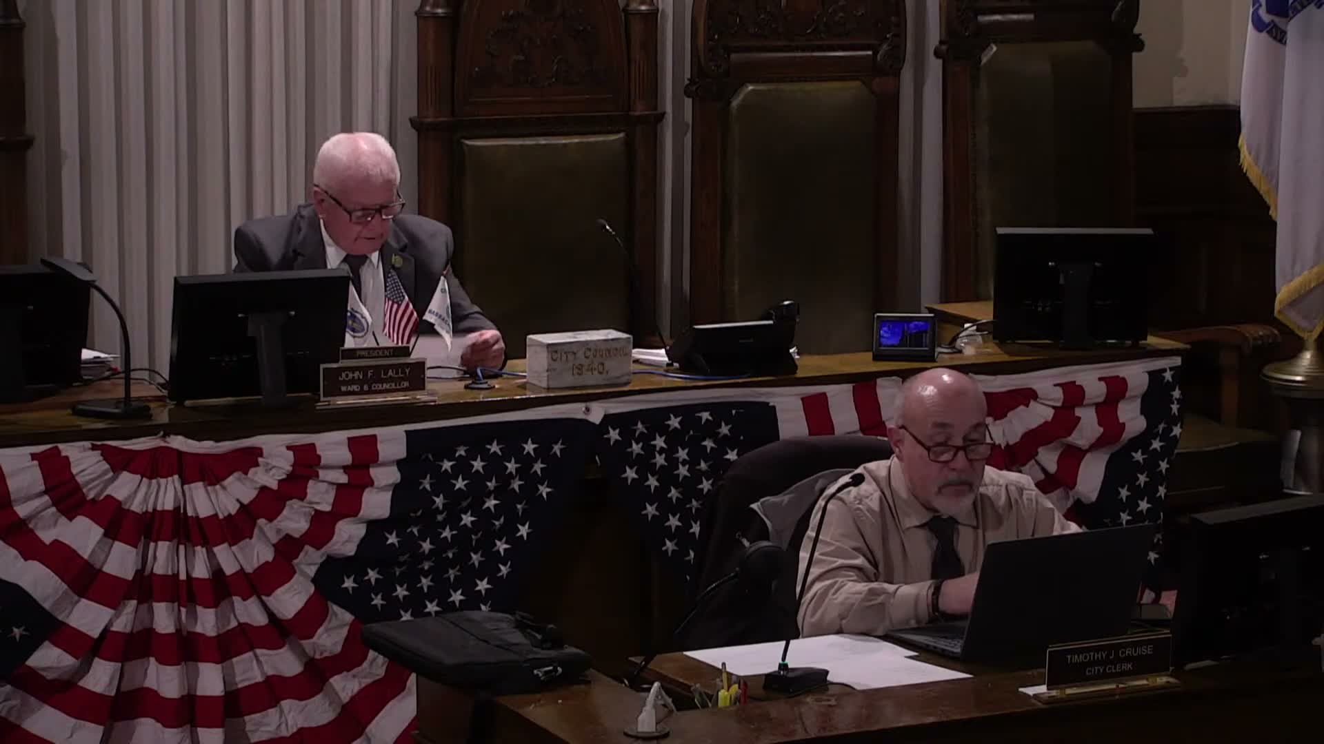 Zoning board splits on 39 Mystic Street proposal and clerk records denial