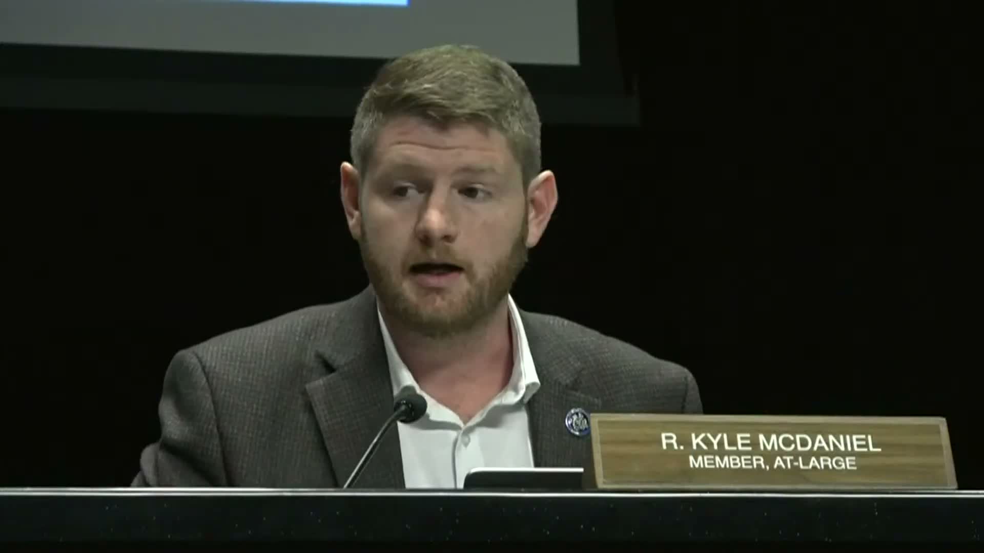 Superintendent Reed signals amendments after public outcry; board schedules votes on boundaries and CIP