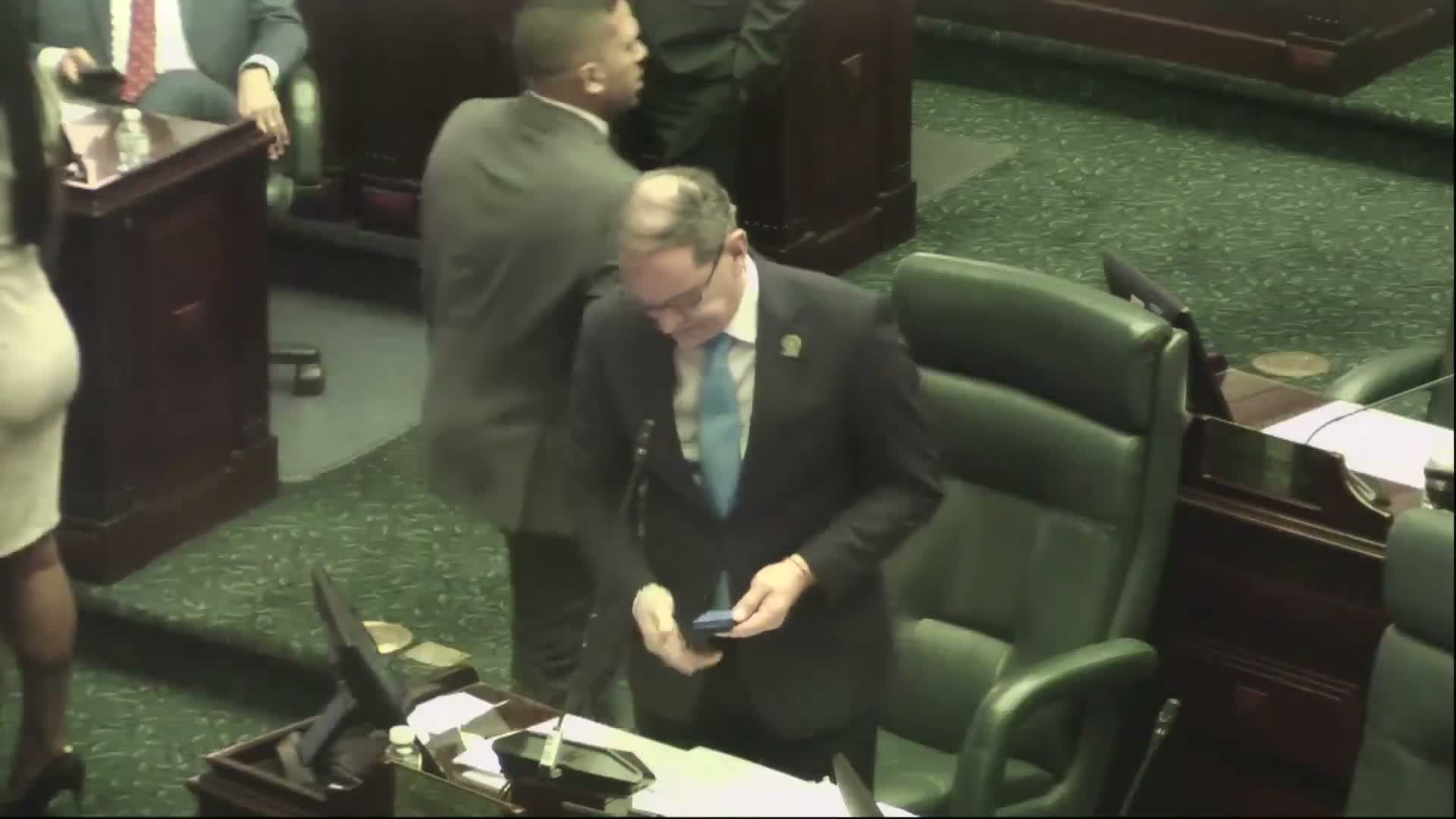 House approves bill restricting automatic security details for ex‑officials after heated debate