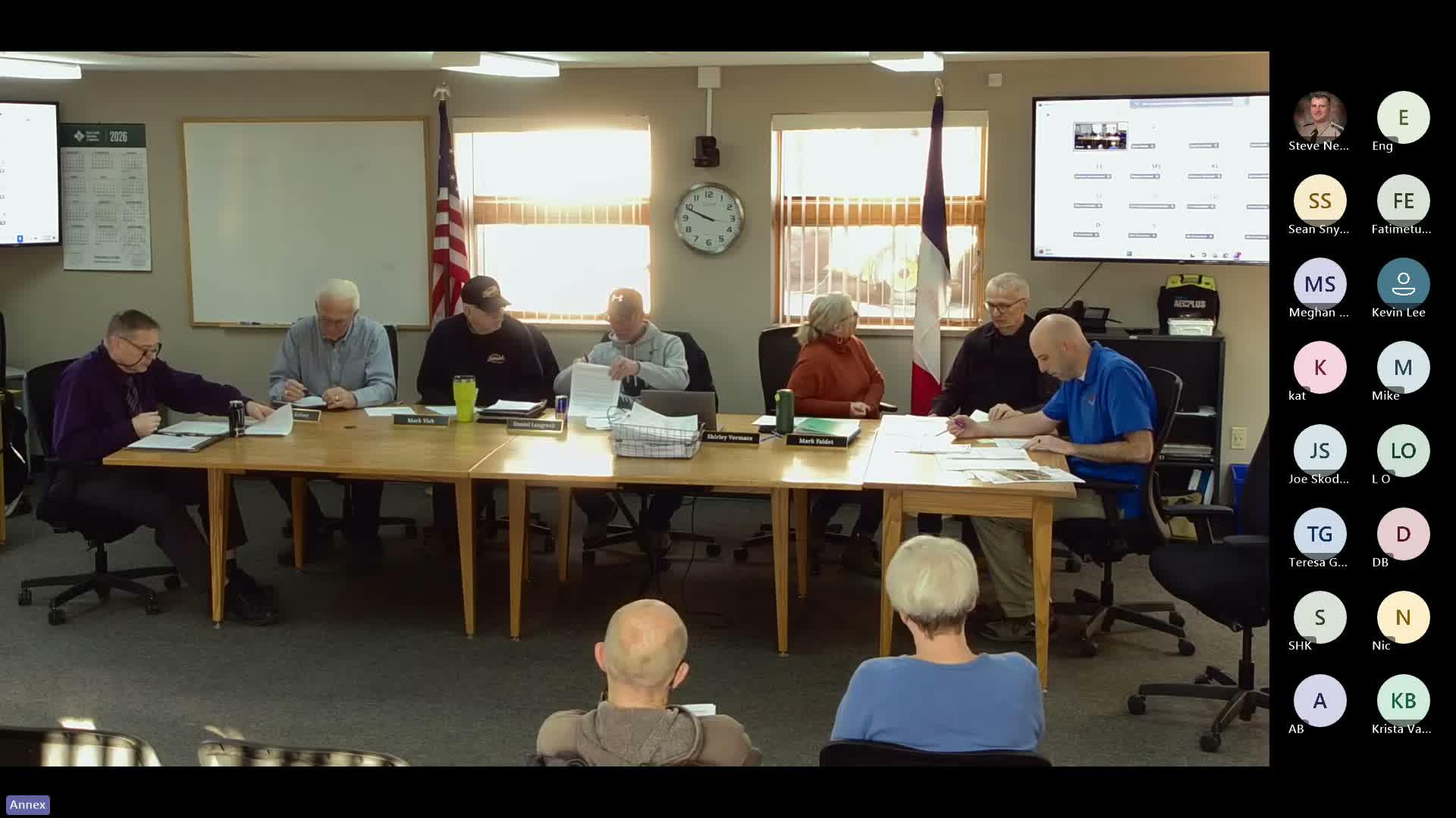 Supervisors approve Bridge 307 resolution and cooperative agreements; equipment purchase discussed