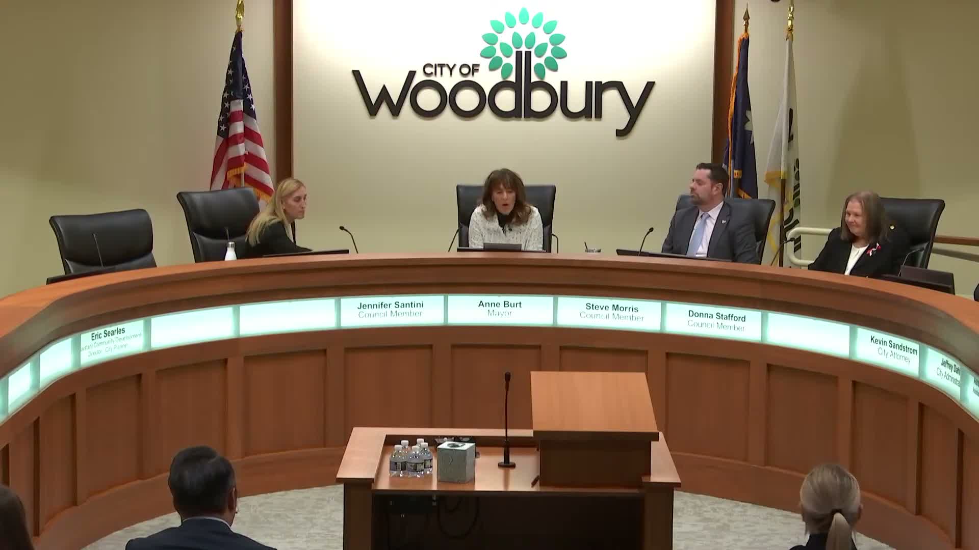 Woodbury leaders say Hudson Road property won’t become ICE detention site as hundreds demand action