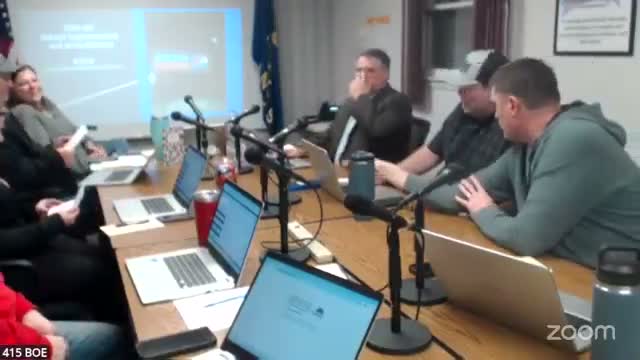 Hiawatha board to submit school improvement plan focusing on structured literacy