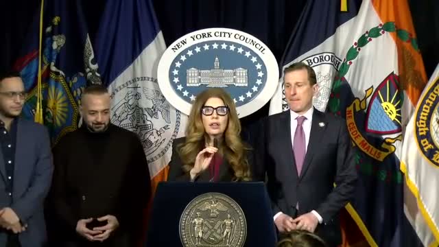 City Council leaders, lawmakers demand release after ICE detains council staffer