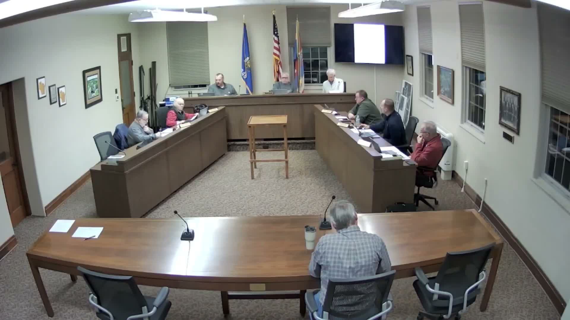 Kiel City Council approves police hire, adopts minor‑overpayment rule and OKs utility engineering agreement