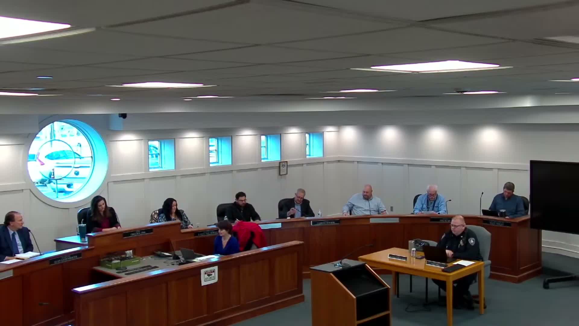 Maumee council keeps personnel functions while reorganizing committees; consent calendar passes