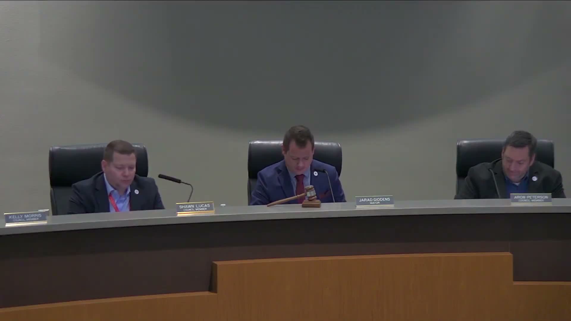 Council recognizes city employees; residents honor contractor and staff for Forest Heights sinkhole response