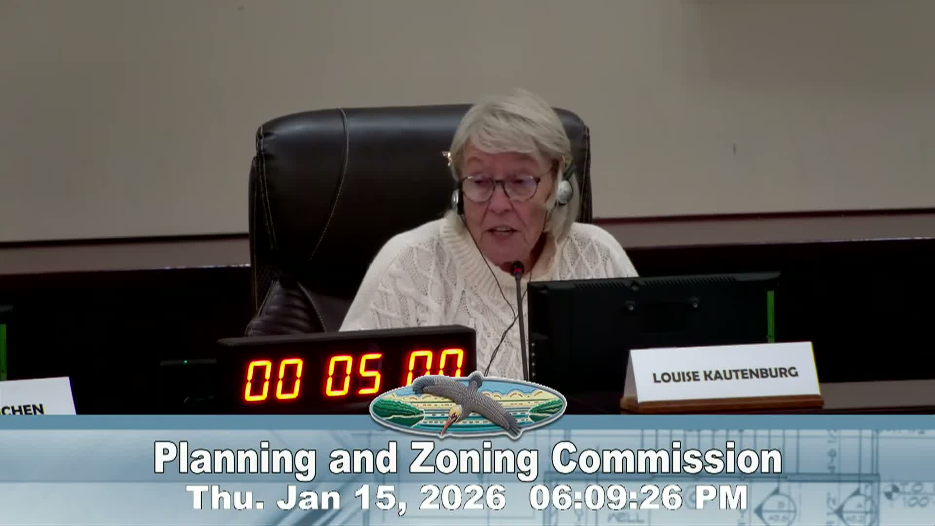 Planning commission recommends approval of two‑lot replat at 600 Schumann Drive