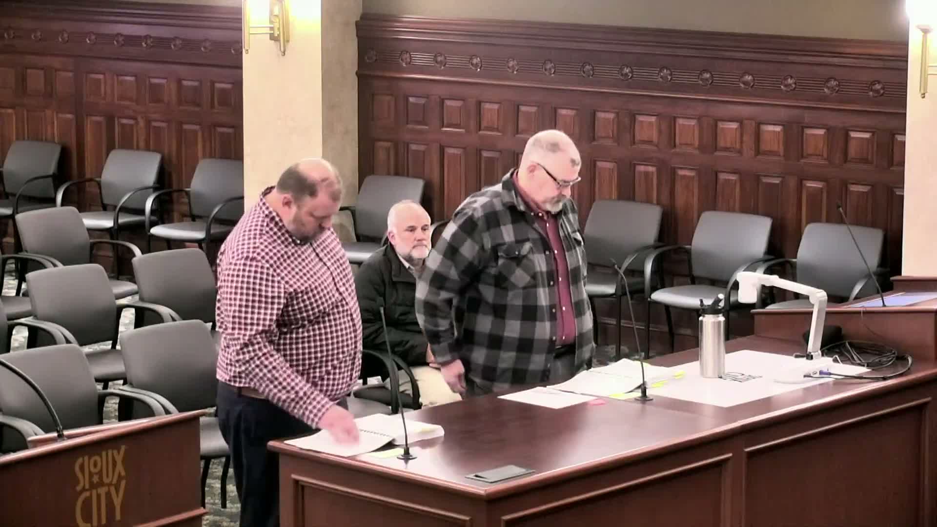 Sioux City staff outline lead/copper replacement pilot; council debates who pays