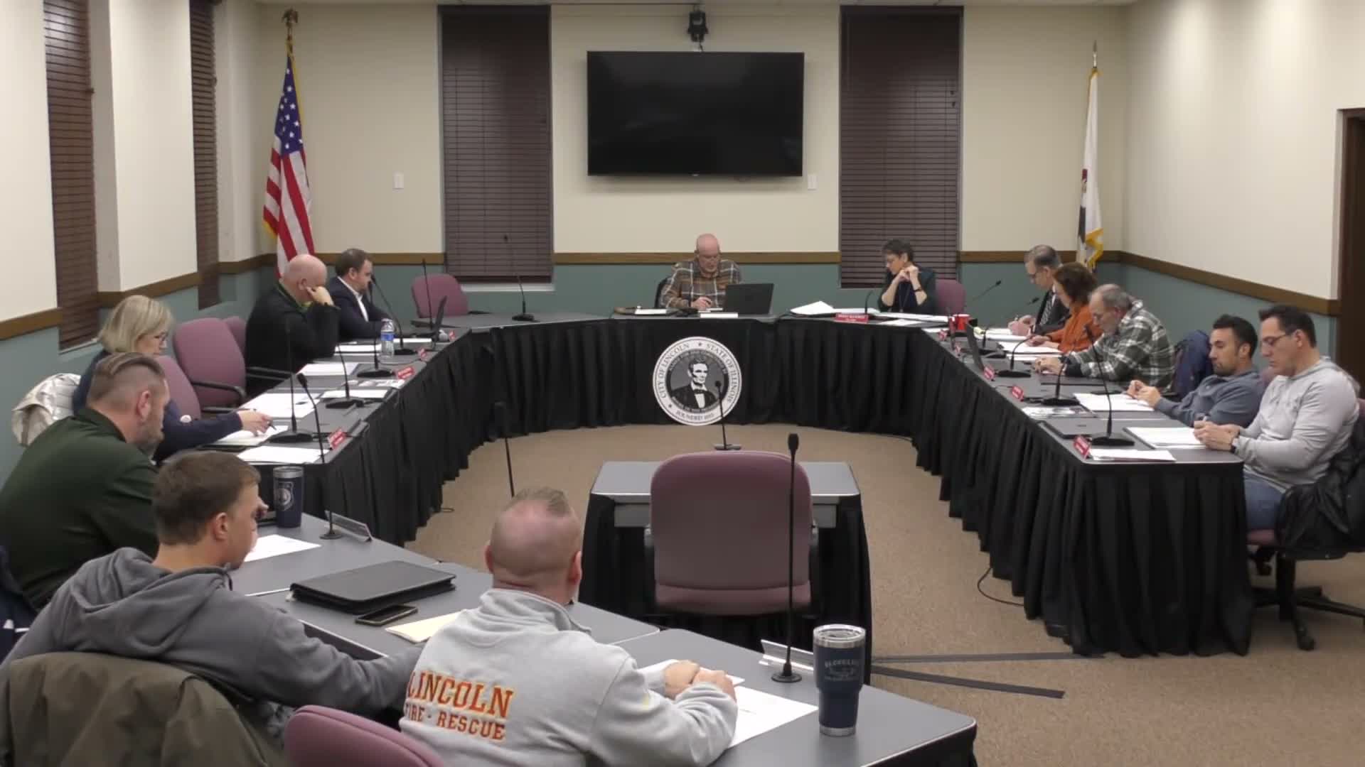 Lincoln council approves $1.37 million fire engine and asks treasurer to seek favorable financing