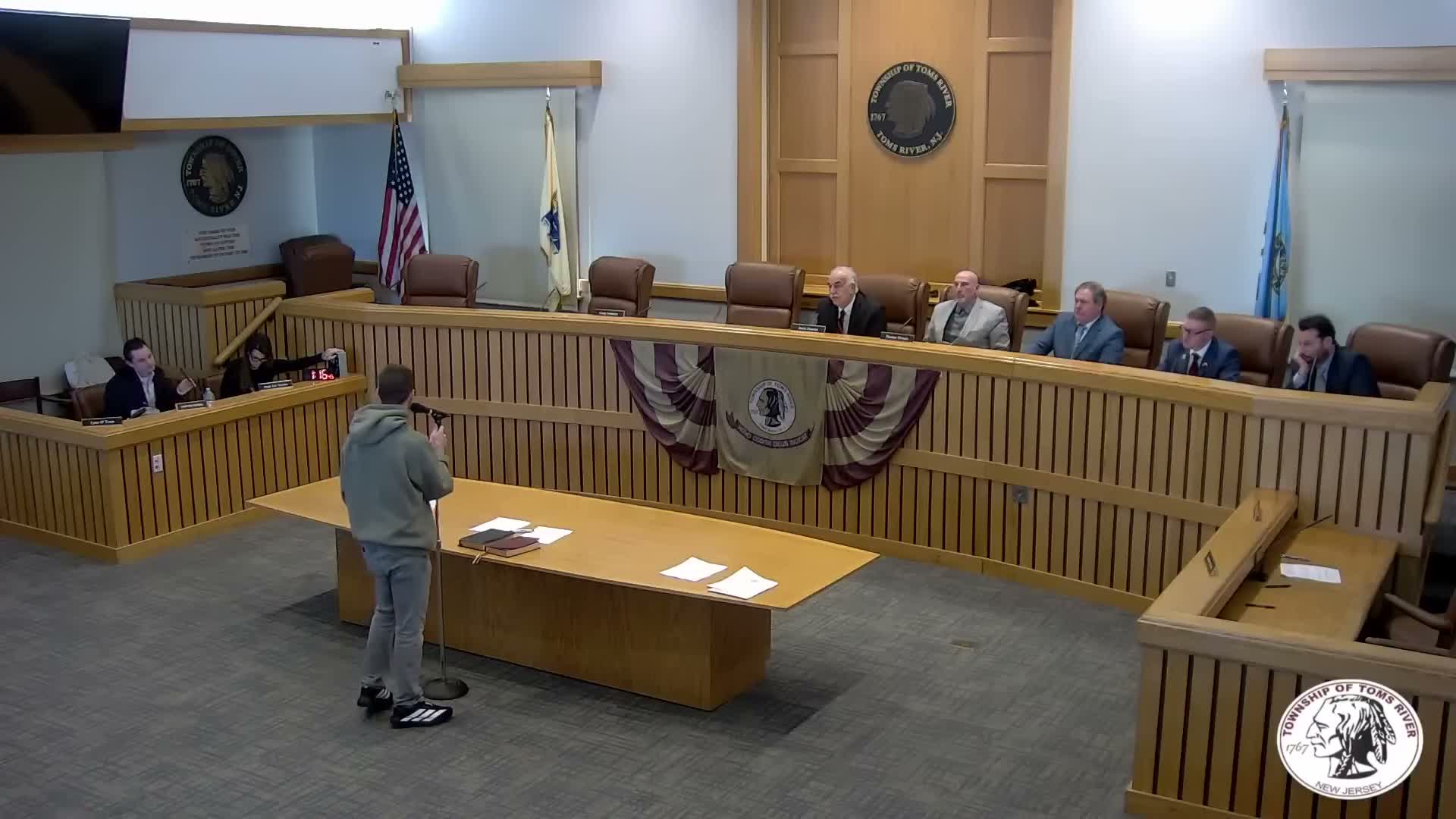 Residents press council on vacant animal shelter and shore-news contract as reorg meeting continues