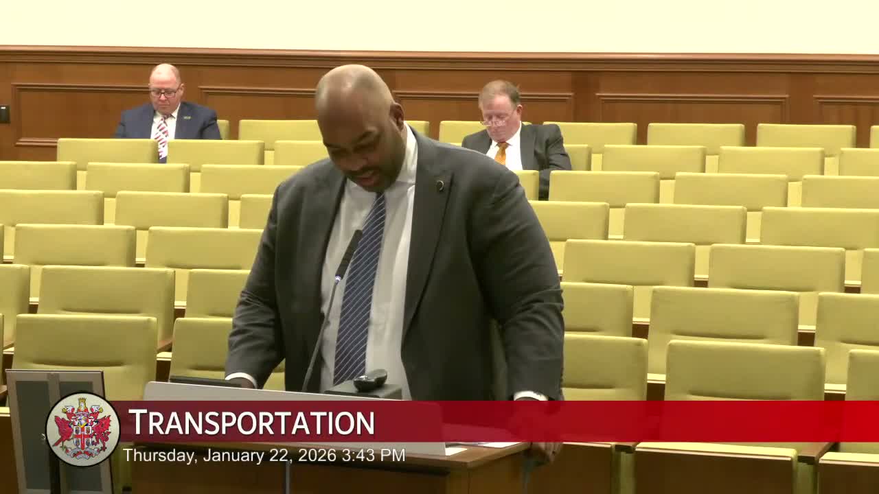 Work‑zone lighting bill amended after debate over green vs. white lights