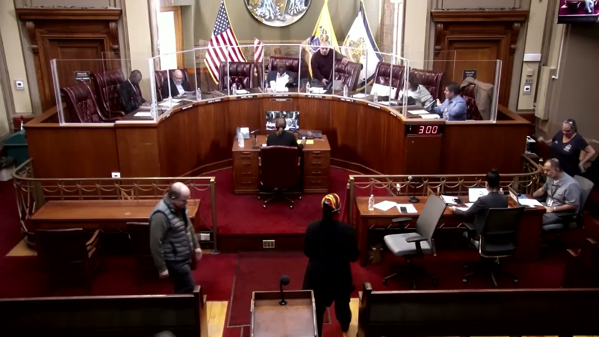 Newark council advances two fossil-fuel ordinances to second reading