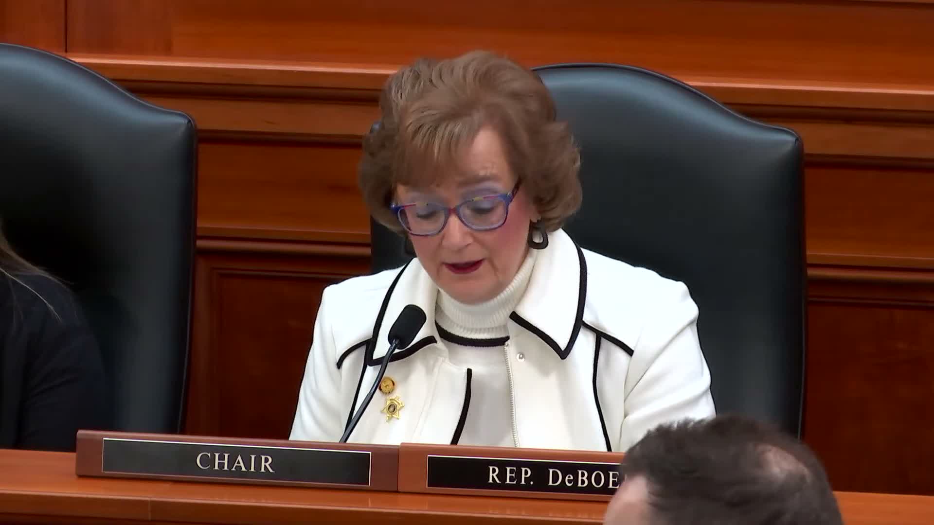 Charter schools advocate recounts daughter's reading struggles, urges statewide phonics, teacher training