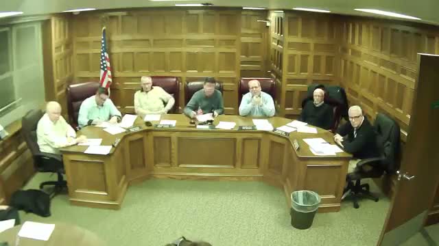 Resident tells council of trash, safety and loitering concerns near West Washington dollar store