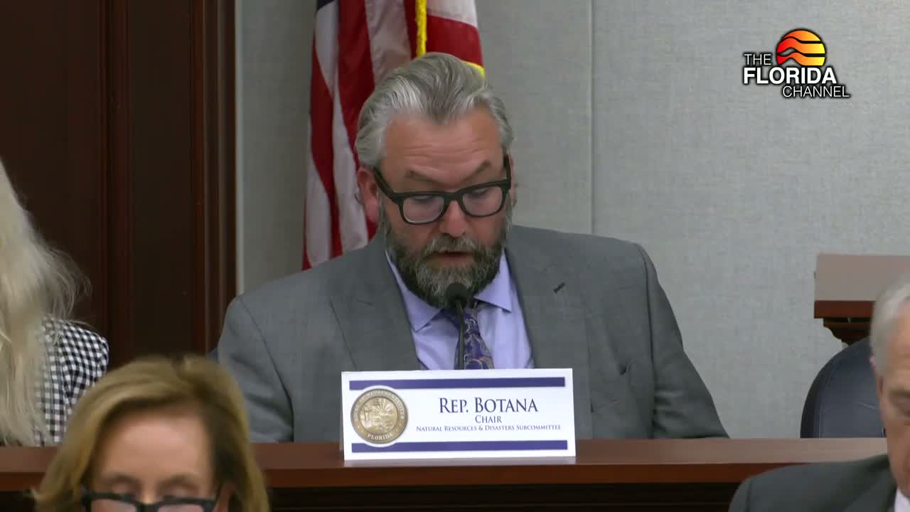 Panel clears bill allowing local governments to handle noncriminal derelict-vessel paperwork